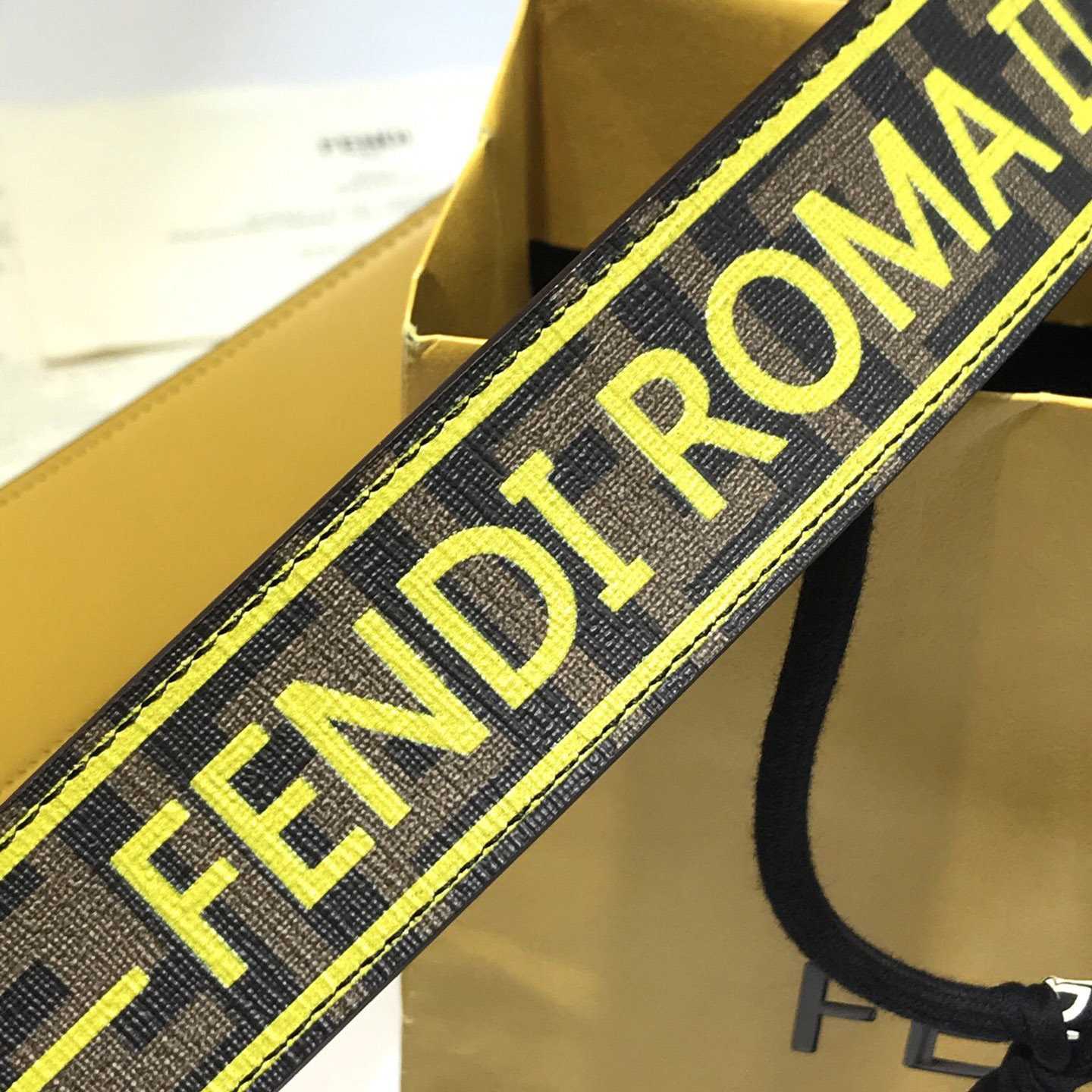Fendi Reversible Leather Belt - FashionPlug