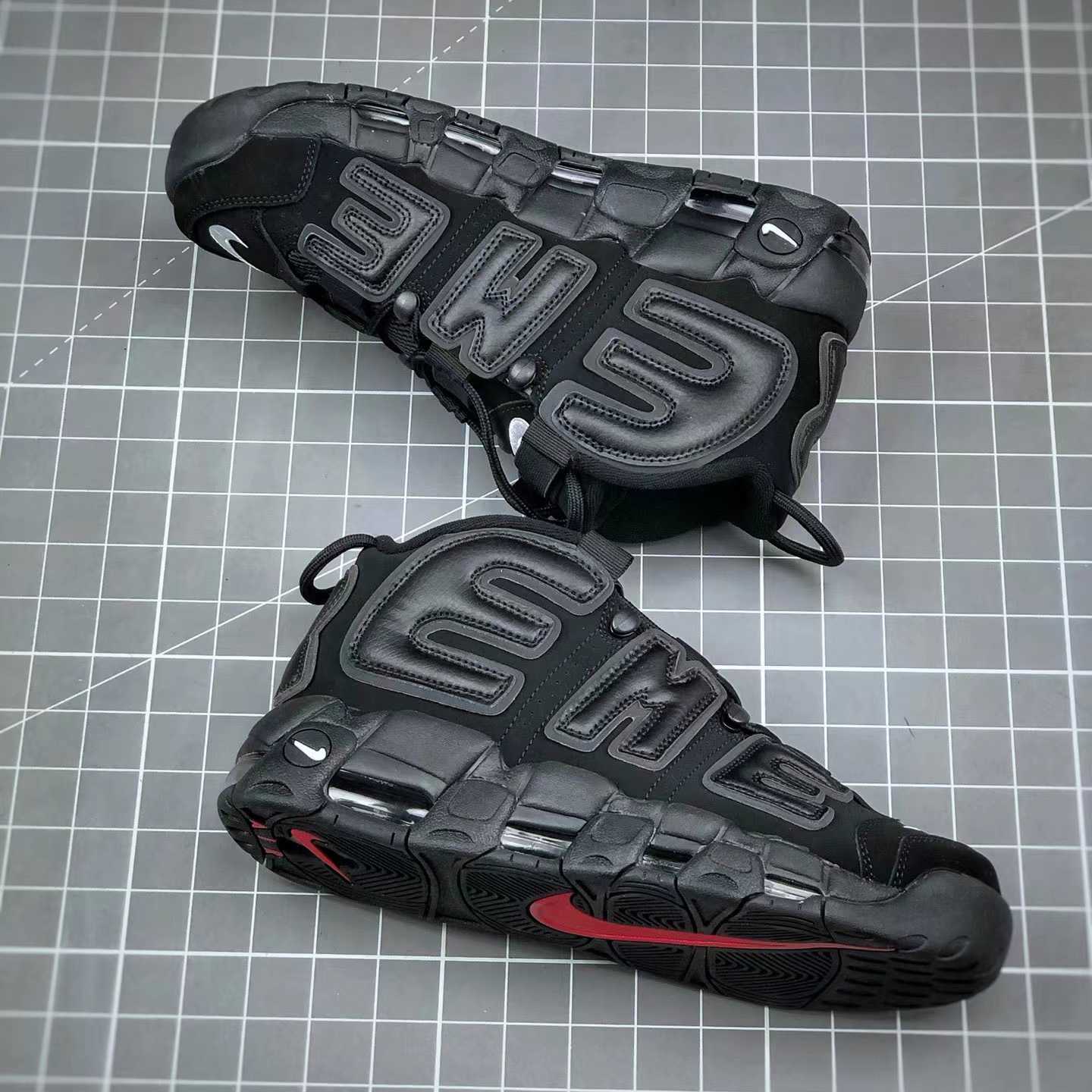 Air More Uptempo X Supreme Sneakers      902290-600-001 - FashionPlug