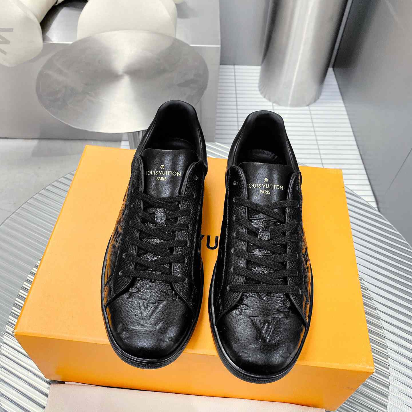 Louis Vuitton Luxembourg Sneaker    1A8QEB - FashionPlug