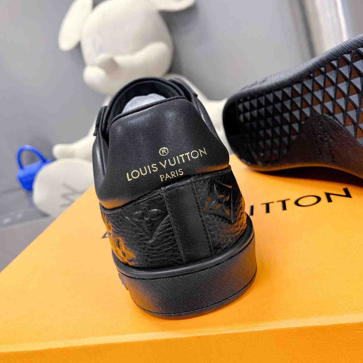 Louis Vuitton Luxembourg Sneaker    1A8QEB - FashionPlug