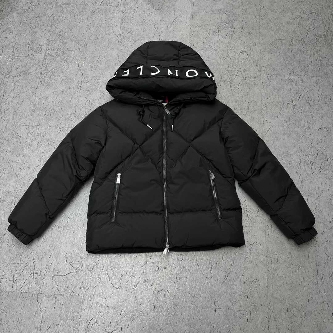 Moncler Black Daynamic Porossan Down Jacket - FashionPlug