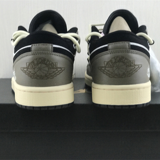 Air Jordan 1 Low Sneaker   553558-062 - FashionPlug