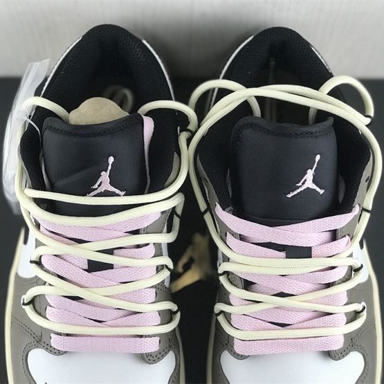 Air Jordan 1 Low Sneaker   553558-062 - FashionPlug