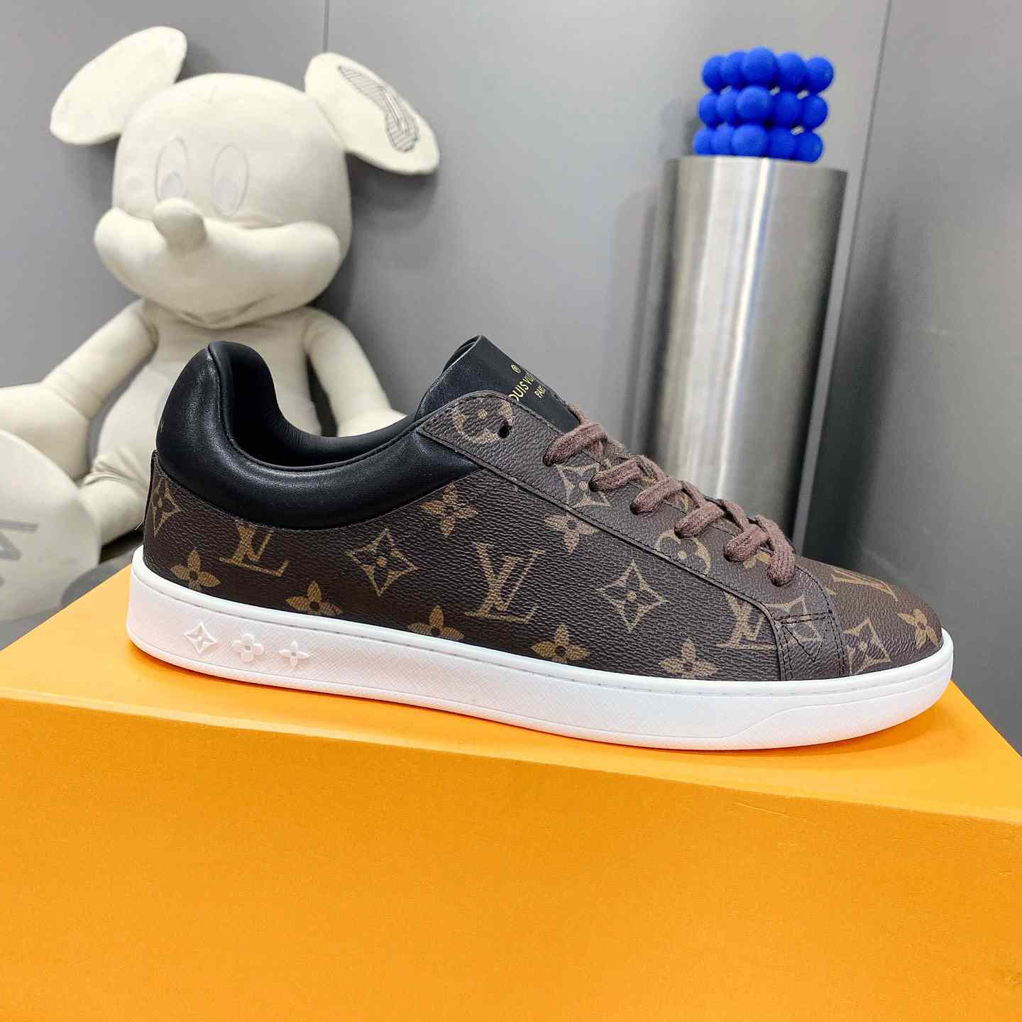 Louis Vuitton Luxembourg Samothrace Sneakers     1A4PAF - FashionPlug