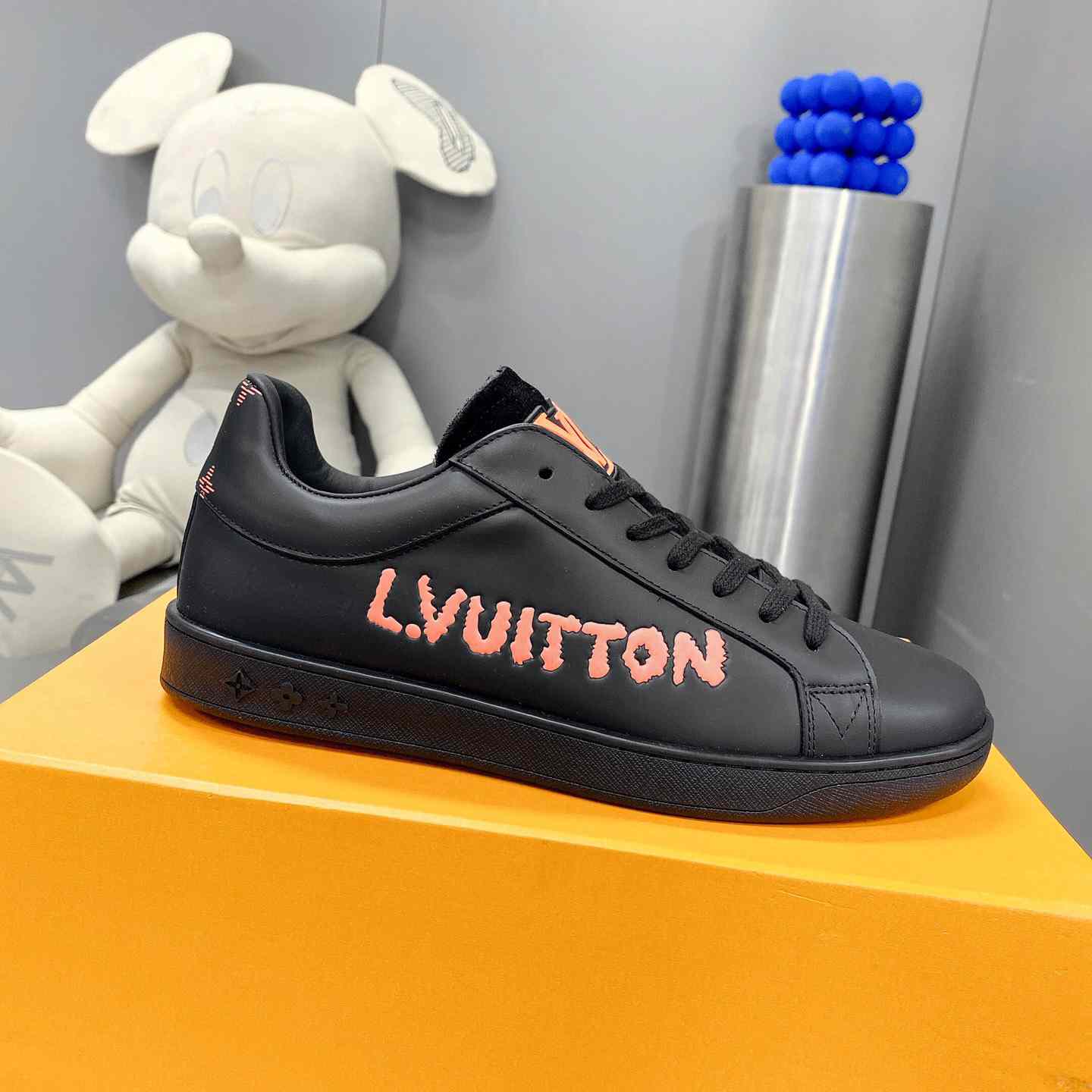 Louis Vuitton Luxembourg Samothrace Sneakers   1A9JCM - FashionPlug