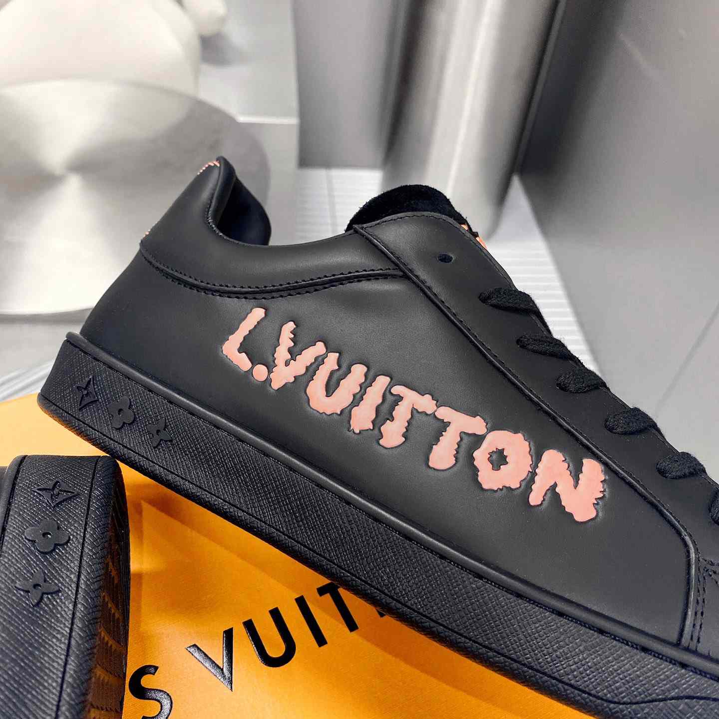 Louis Vuitton Luxembourg Samothrace Sneakers   1A9JCM - FashionPlug