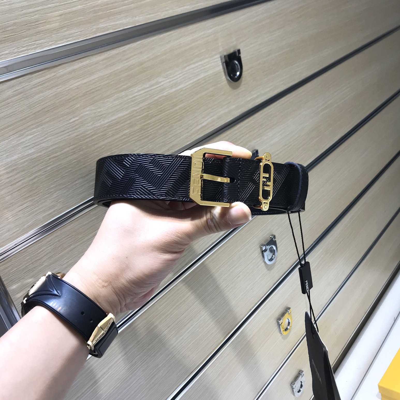 Fendi Edge Black Leather Belt - FashionPlug