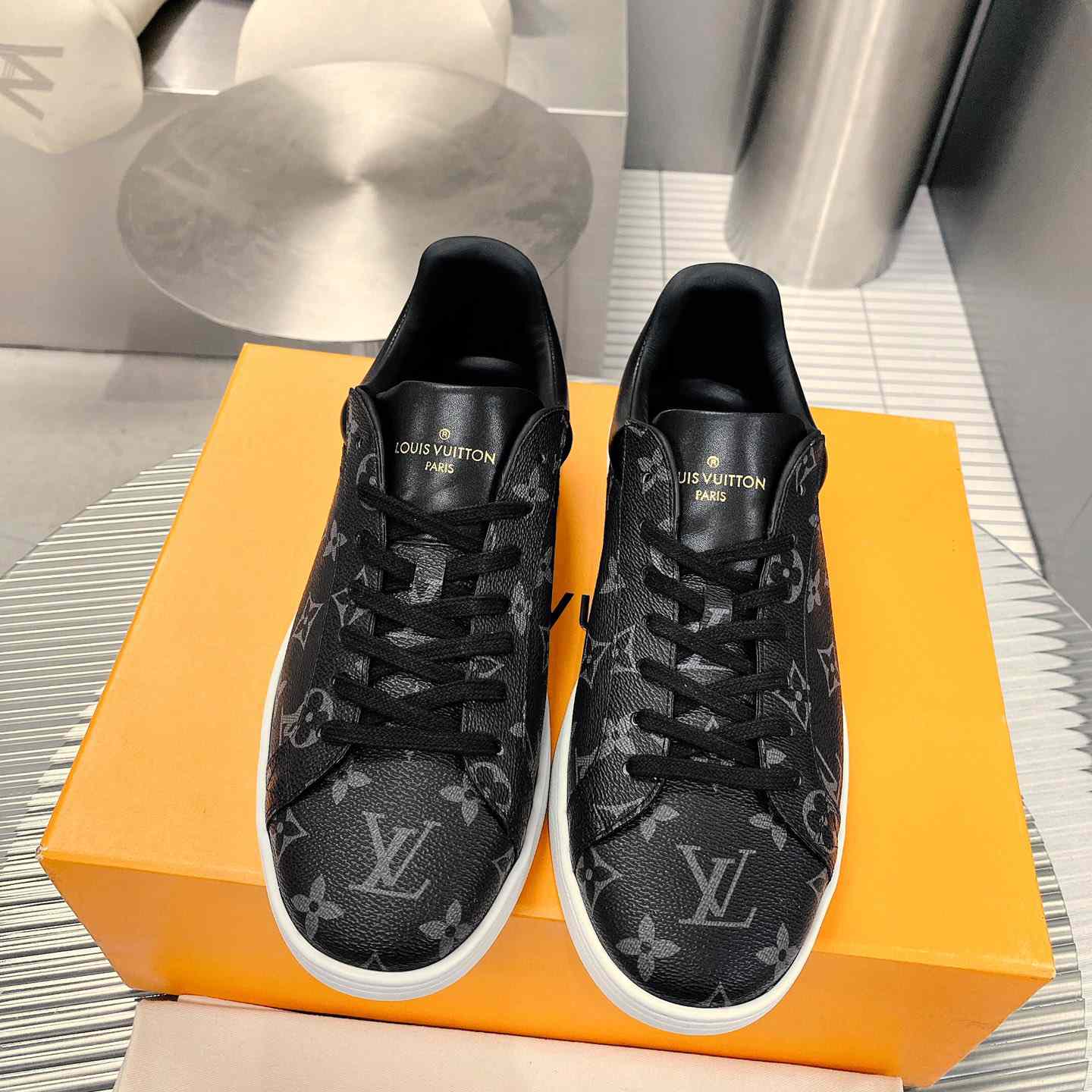 Louis Vuitton Luxembourg Samothrace Sneakers     1A4PAT - FashionPlug