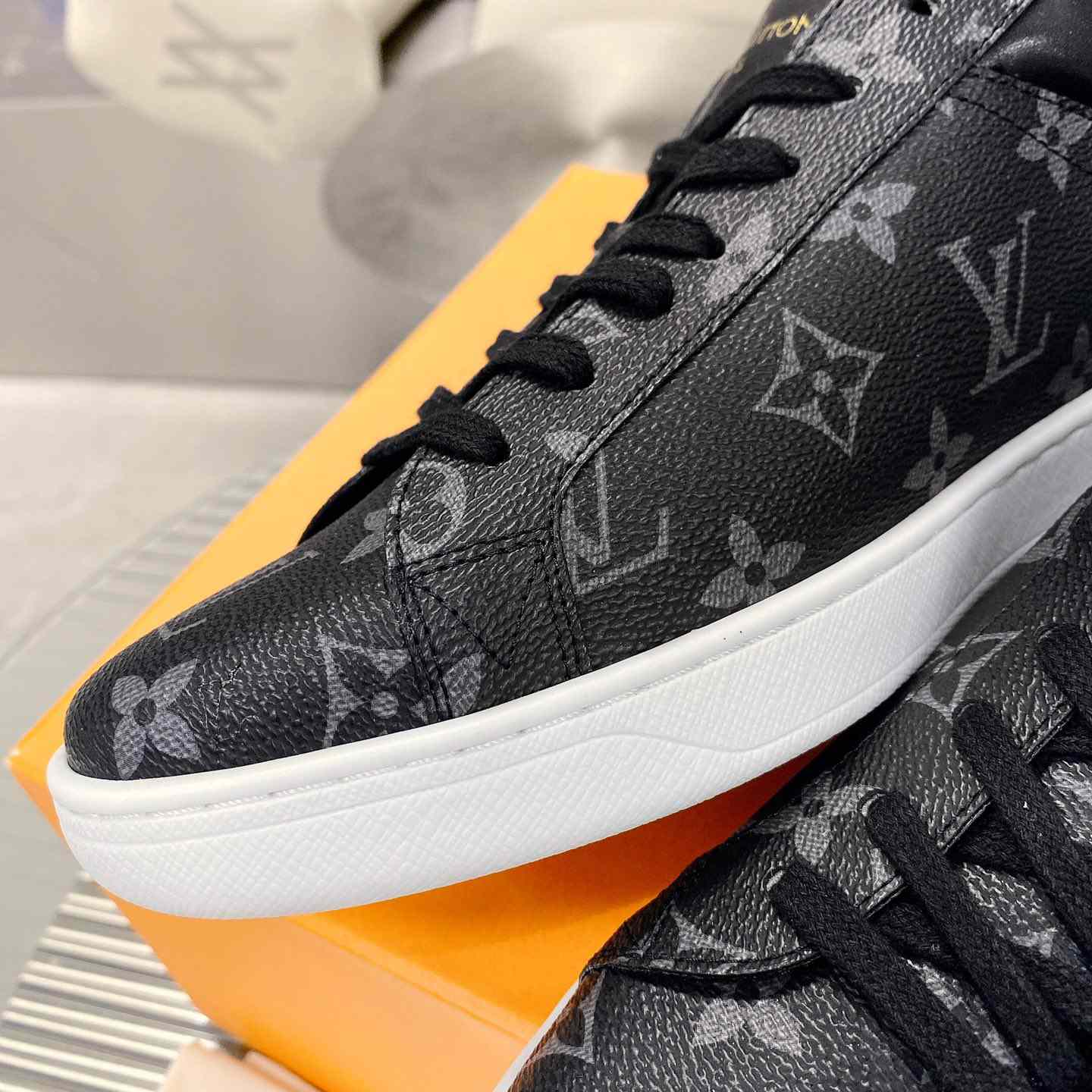 Louis Vuitton Luxembourg Samothrace Sneakers     1A4PAT - FashionPlug