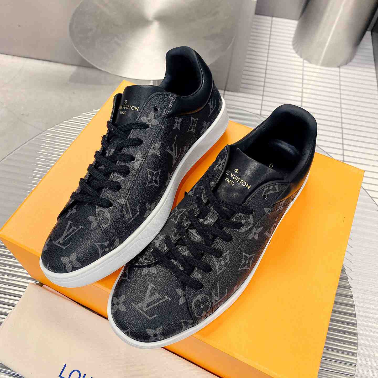 Louis Vuitton Luxembourg Samothrace Sneakers     1A4PAT - FashionPlug