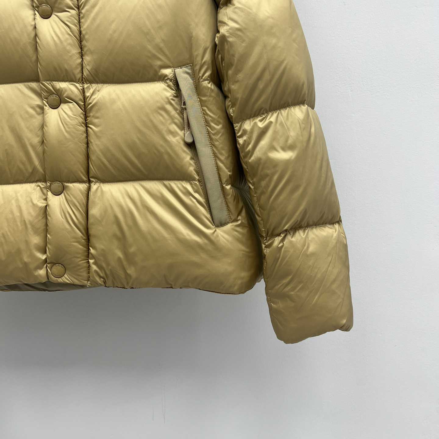 Burberry Detachable Sleeve Hooded Puffer Jacket - FashionPlug