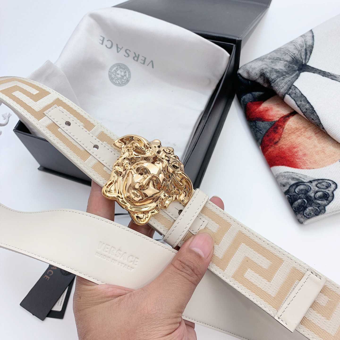 Versace Le Medusa Belt - FashionPlug