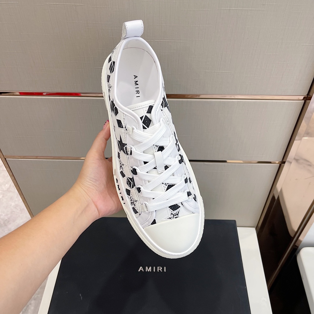 Amiri Low Top Sneaker - FashionPlug