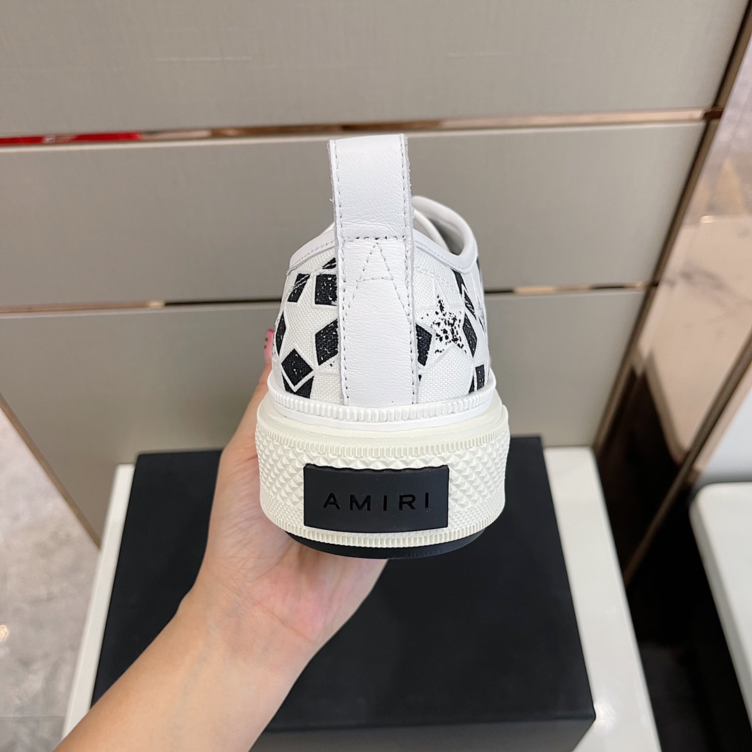 Amiri Low Top Sneaker - FashionPlug