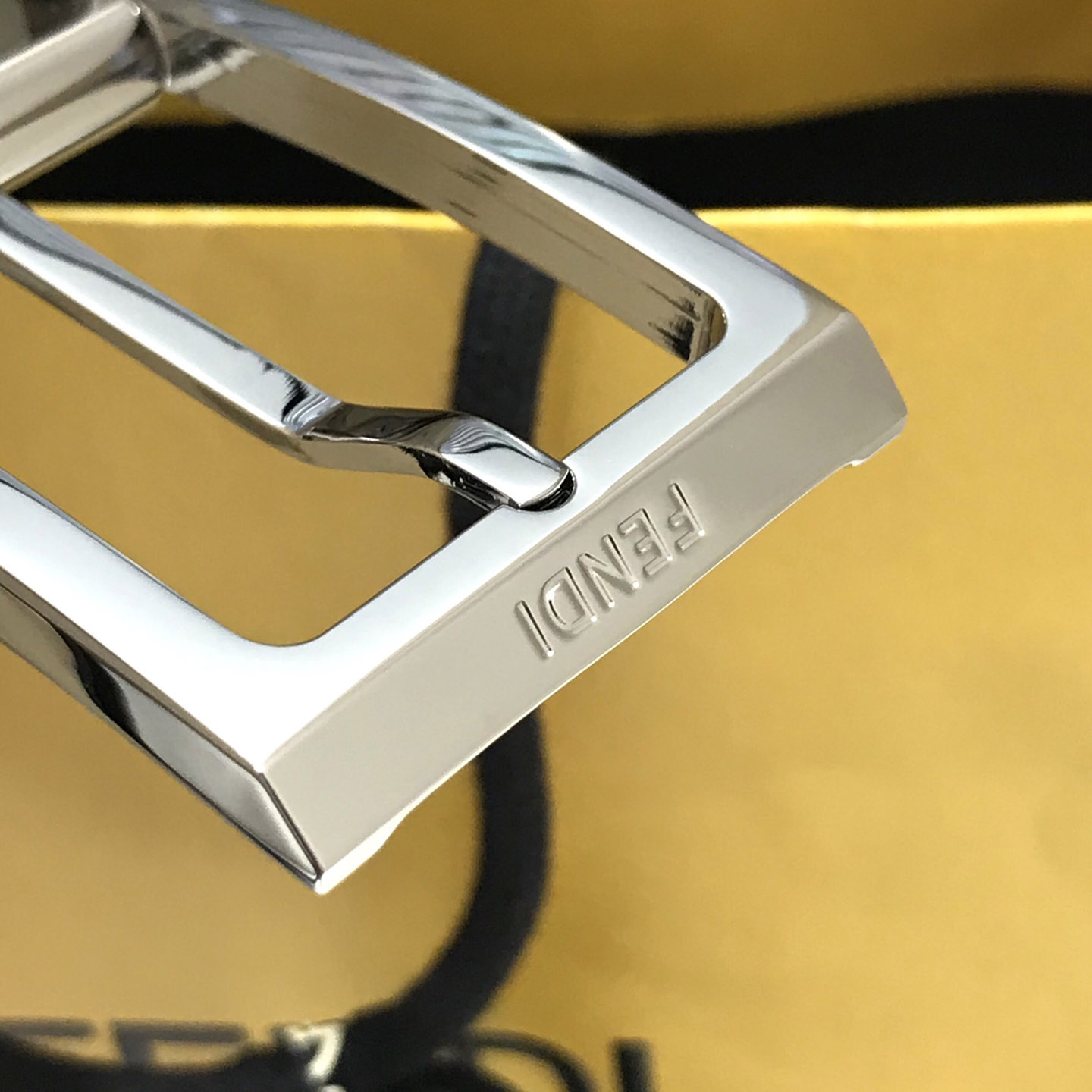 Fendi Leather Belt - FashionPlug