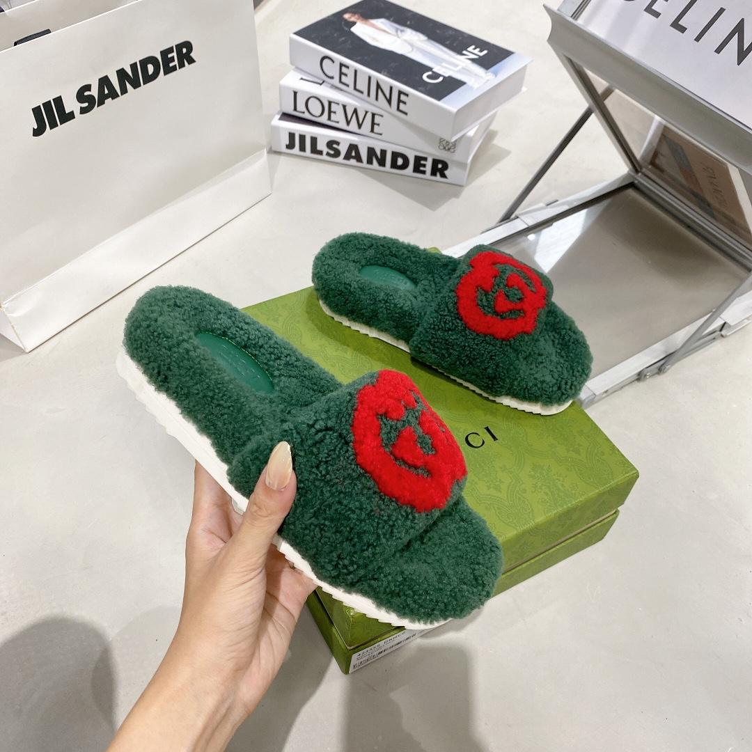 Gucci Women's Slide Sandal With Interlocking G - FashionPlug