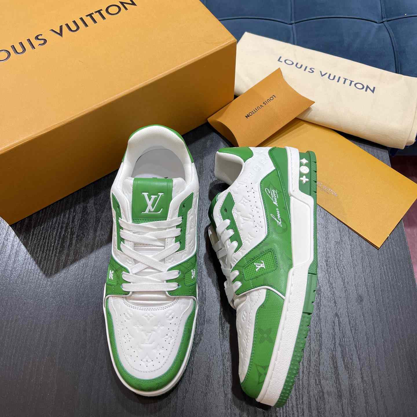 Louis Vuitton LV Trainer Sneaker       1AASJ2 - FashionPlug