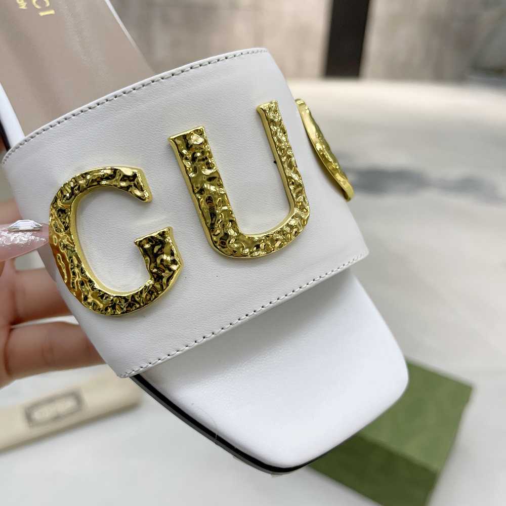 Gucci Women's 'Gucci' Slide Sandal - FashionPlug