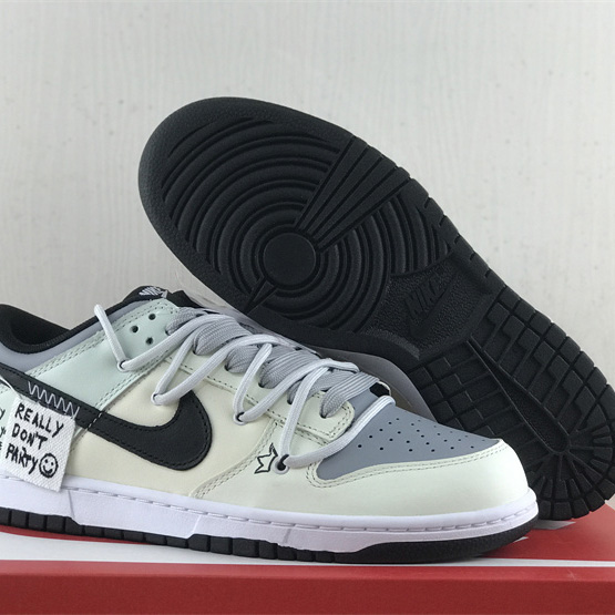 Nike SB Dunk Low EWB “Knicks” Sneaker   DD1391-100  - FashionPlug