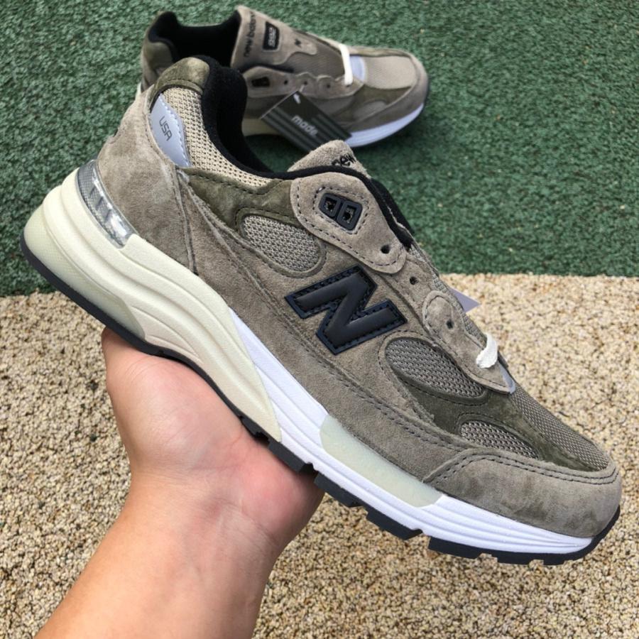 JJJJound x New Balance 992 Sneakers        M992J2 - FashionPlug