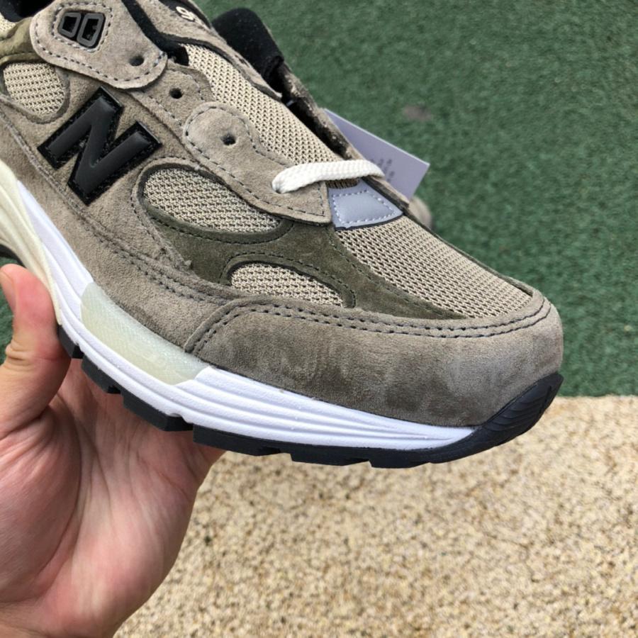 JJJJound x New Balance 992 Sneakers        M992J2 - FashionPlug