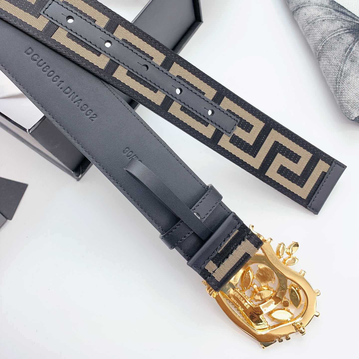 Versace Belt - FashionPlug