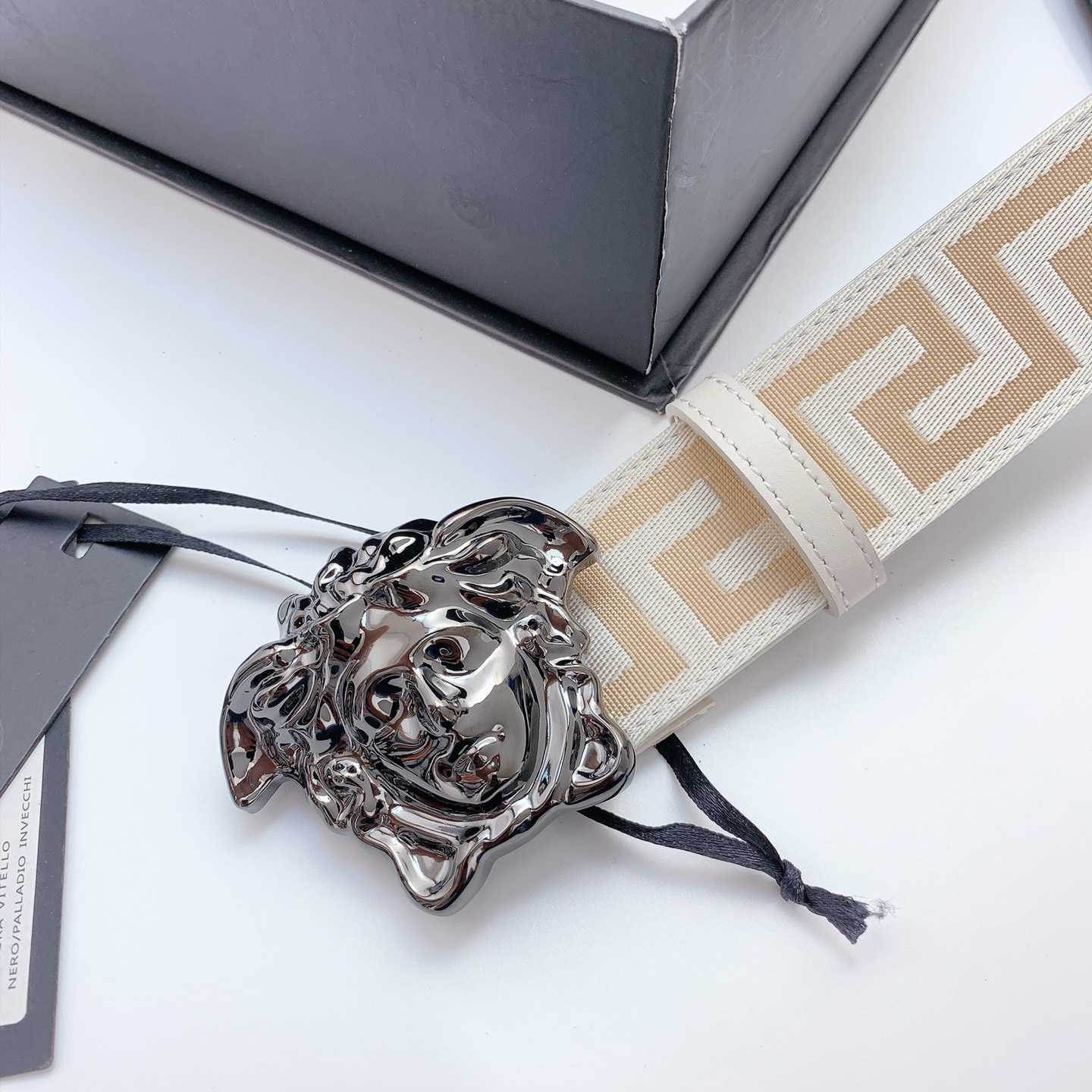 Versace Le Medusa Belt - FashionPlug
