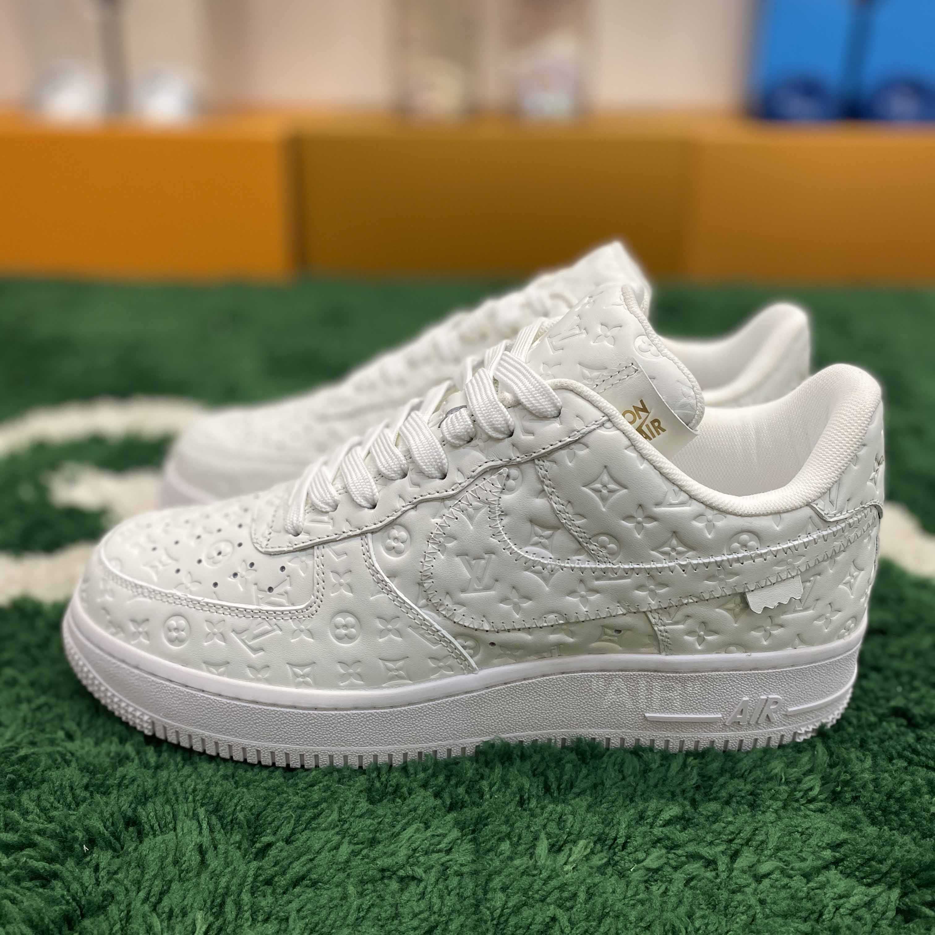  Louis Vuitton LV x Nike Air Force 1 x off-white Sneaker       1A9V - FashionPlug