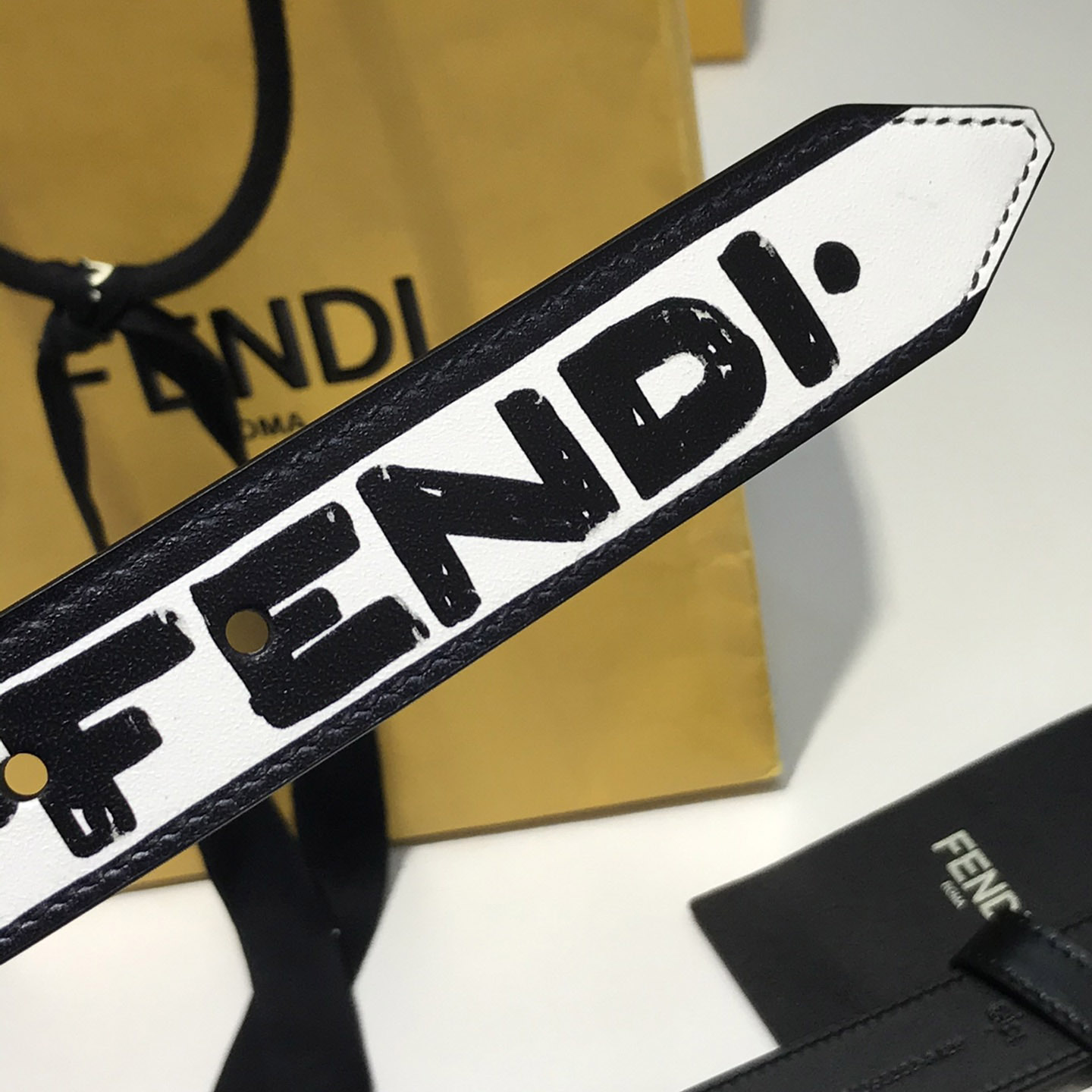 Fendi Logo Belt - FashionPlug