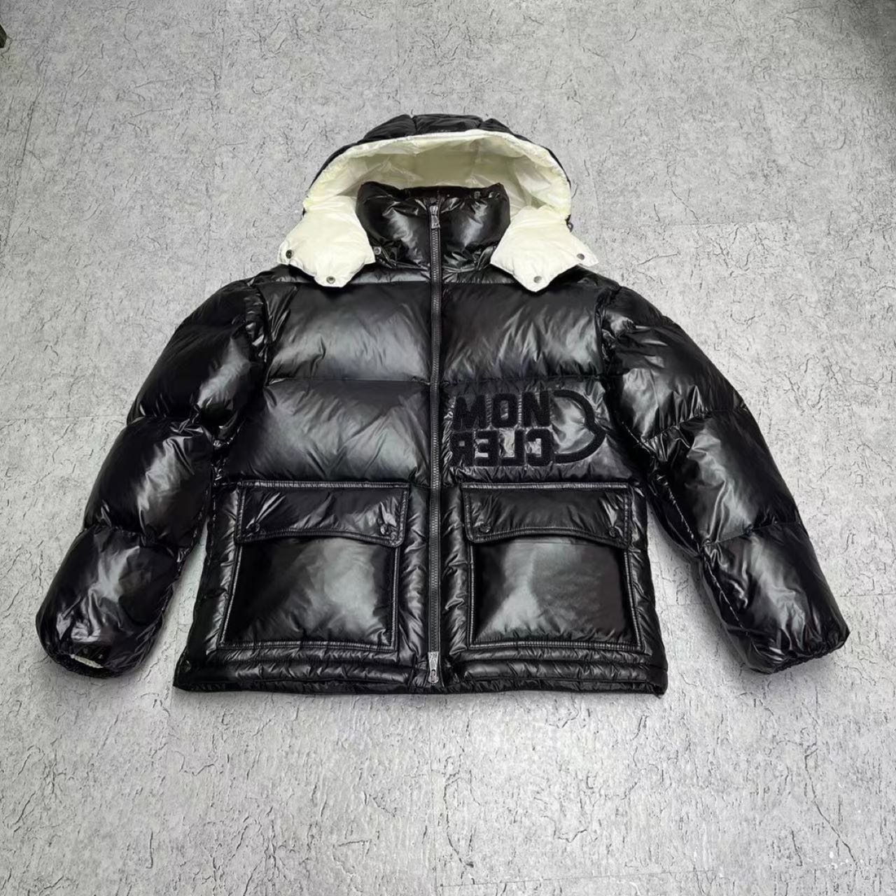 Moncler Women's Abbaye Short Down Jacket - FashionPlug