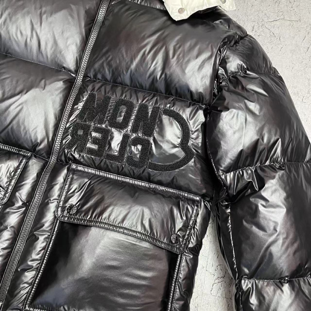 Moncler Women's Abbaye Short Down Jacket - FashionPlug