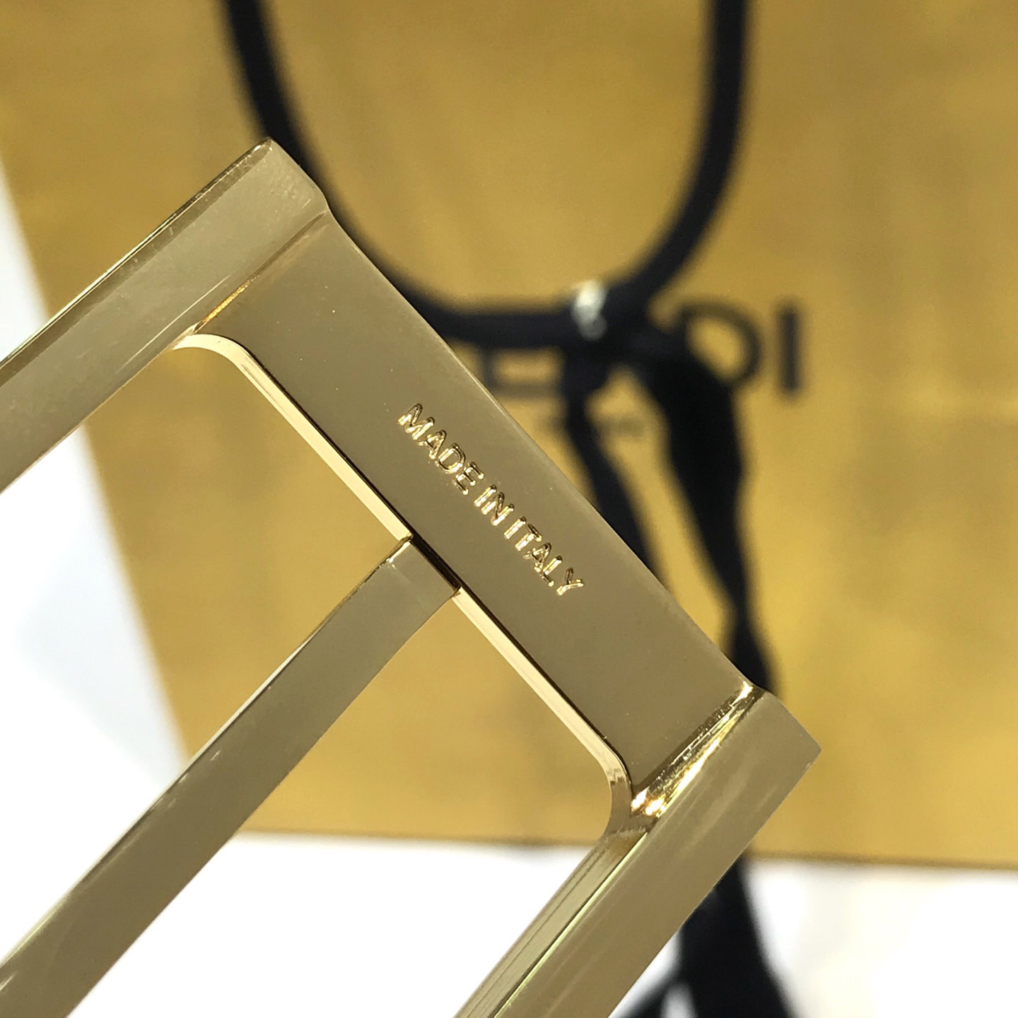 Fendi Leather Belt - FashionPlug