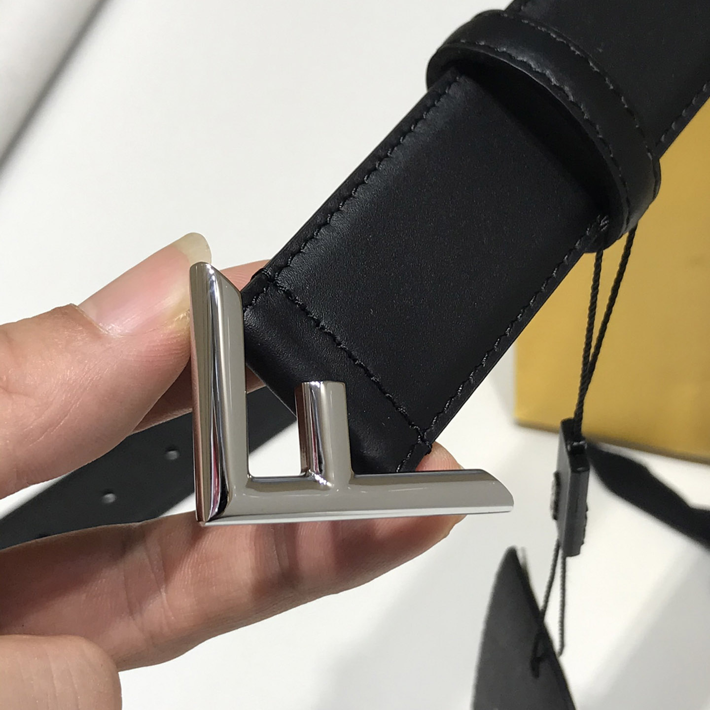Fendi Black Leather Belt - FashionPlug