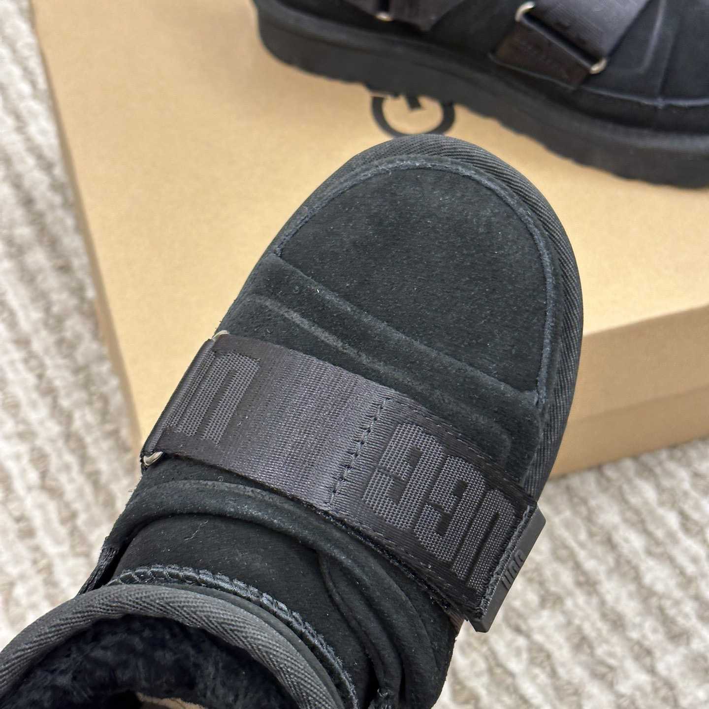 Ugg Logo Boots - FashionPlug