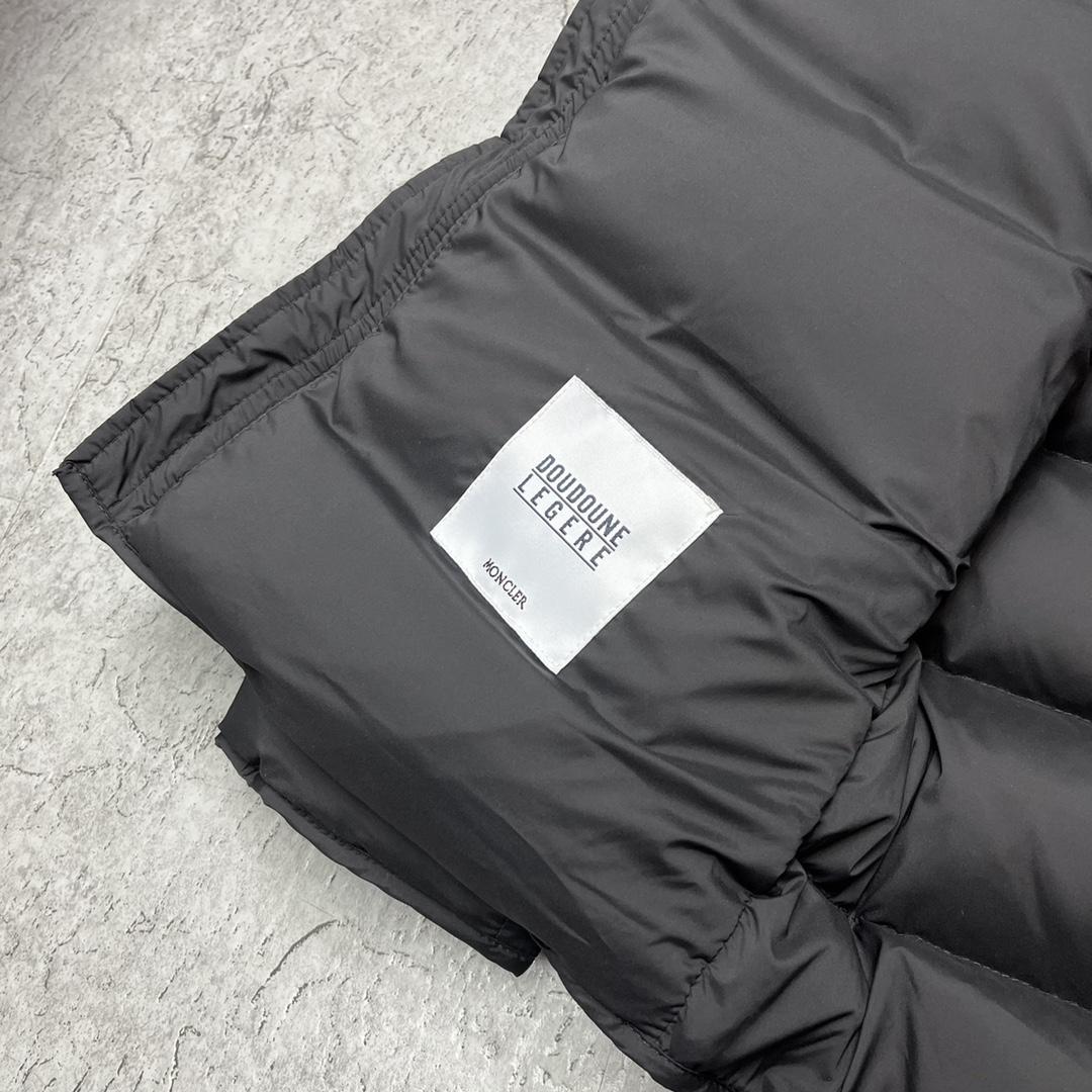 Moncler Hooded Padded Jacket - FashionPlug
