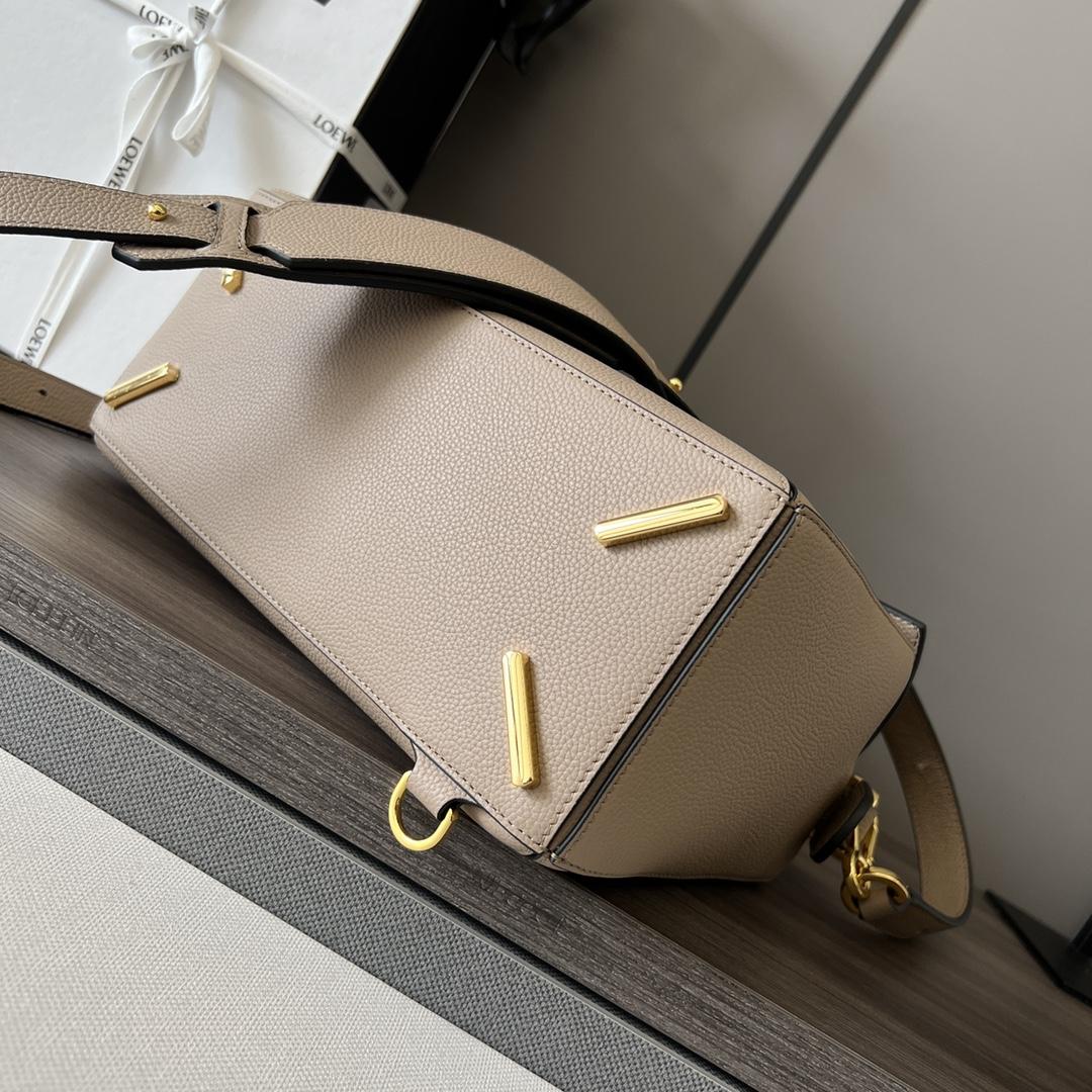 Loewe Puzzle Bag In Classic Calfskin(29-19.5-14cm) - FashionPlug