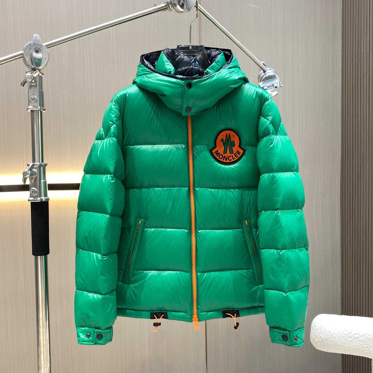 Moncler 2 Moncler 1952 Haggi Short Down Jacket - FashionPlug