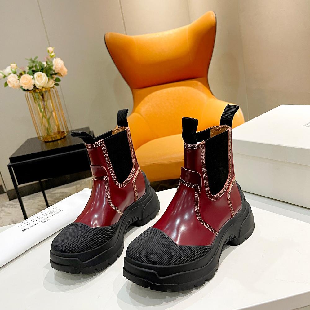Maison Margiela Leather Chelsea Boots - FashionPlug