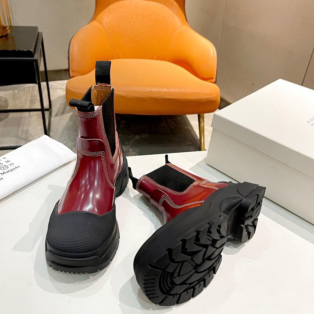 Maison Margiela Leather Chelsea Boots - FashionPlug