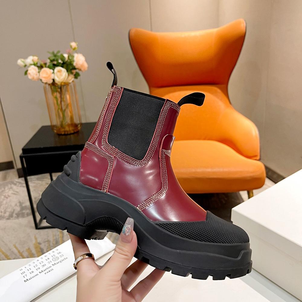 Maison Margiela Leather Chelsea Boots - FashionPlug