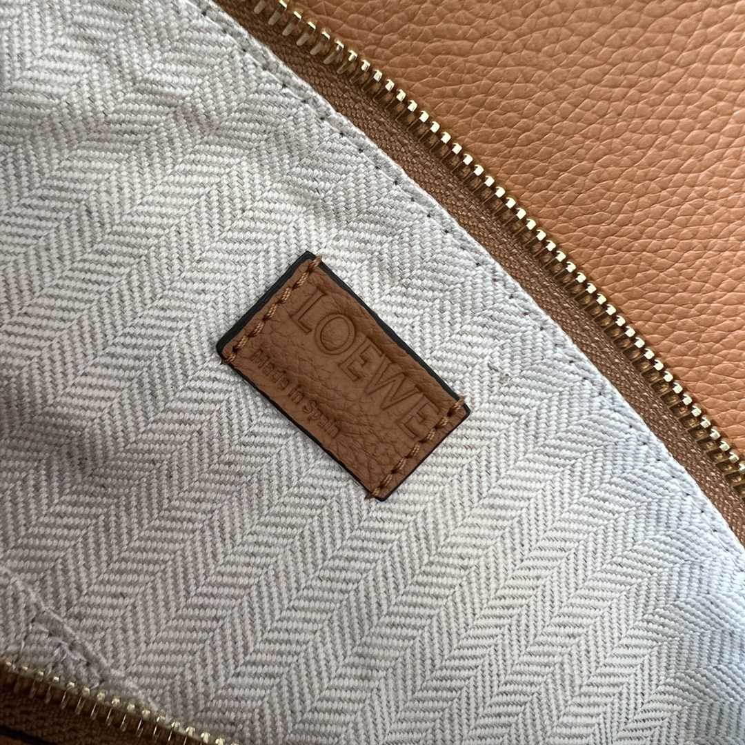 Loewe Puzzle Bag In Classic Calfskin(29-19.5-14cm) - FashionPlug