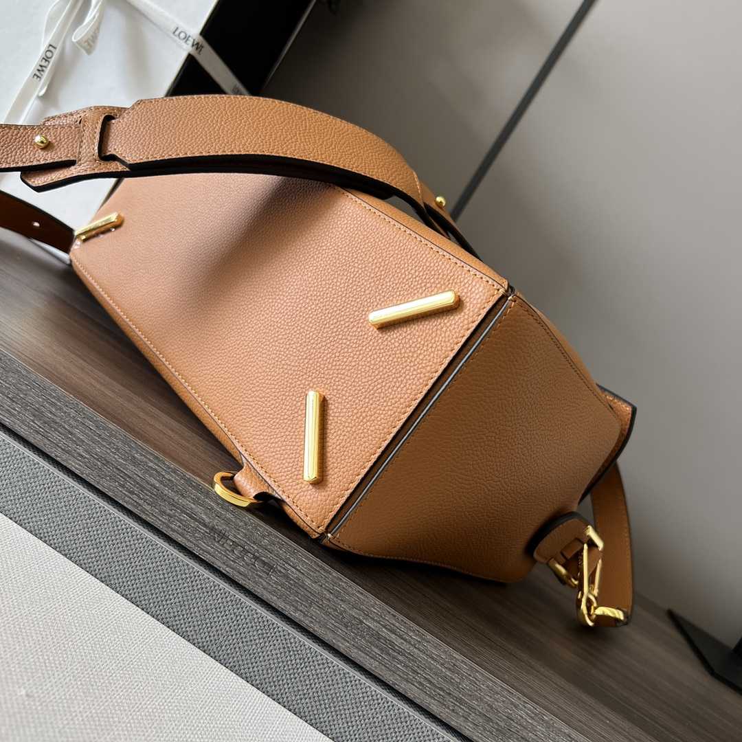 Loewe Puzzle Bag In Classic Calfskin(29-19.5-14cm) - FashionPlug