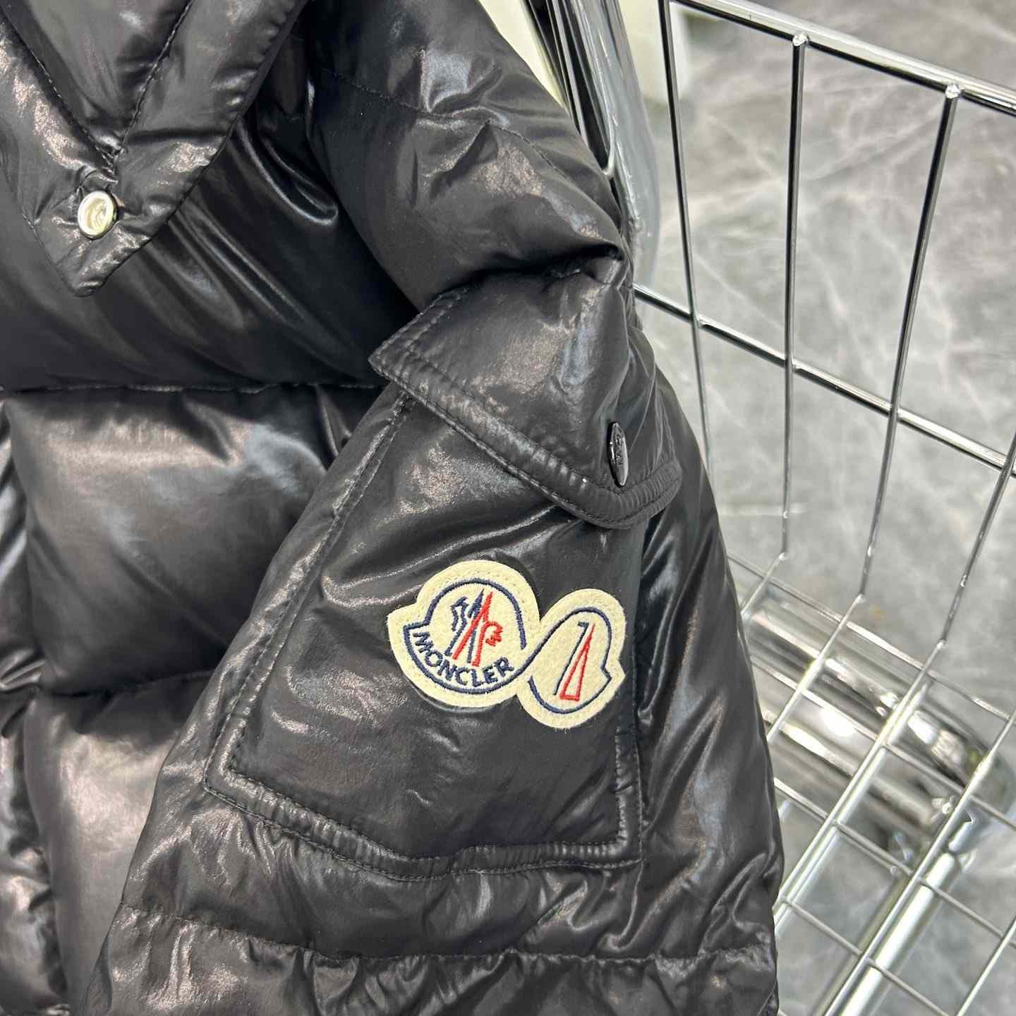 Moncler Maya 70 Short Down Jacket - FashionPlug