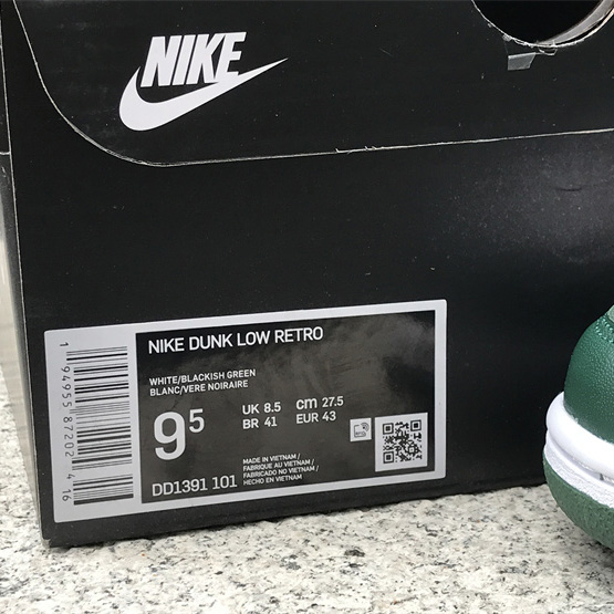 Nike SB Dunk Low Sneaker     DD1931-101 - FashionPlug