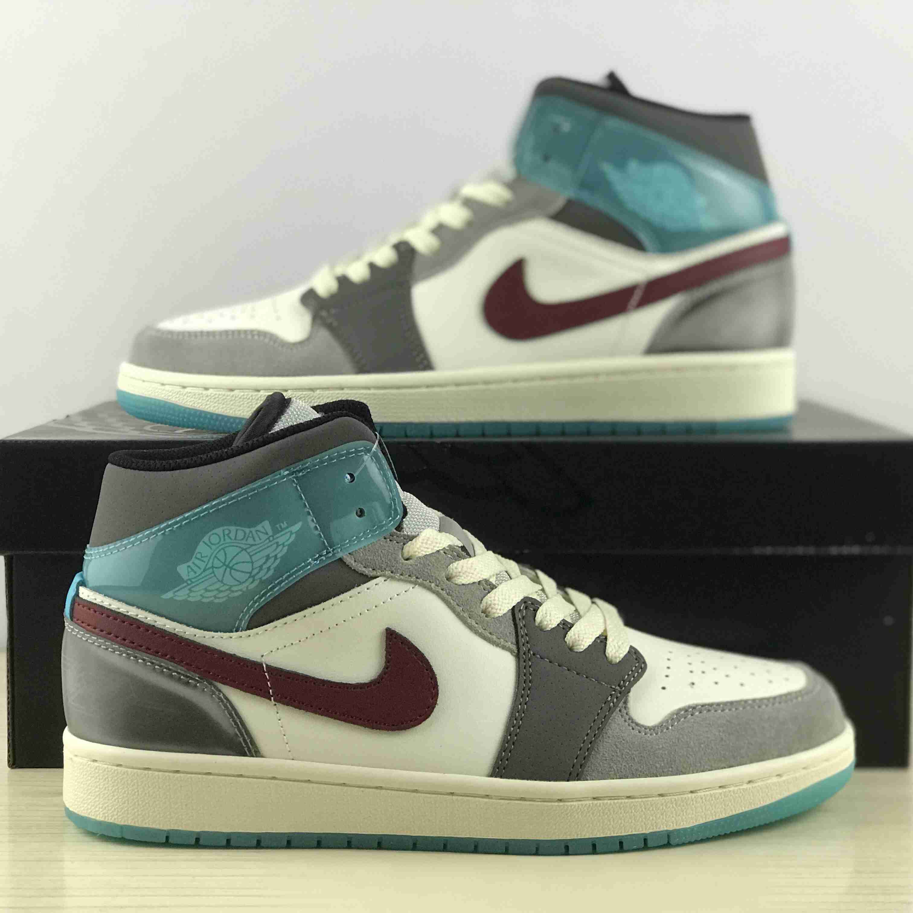 Air Jordan 1 Mid SE Sneaker     - FashionPlug