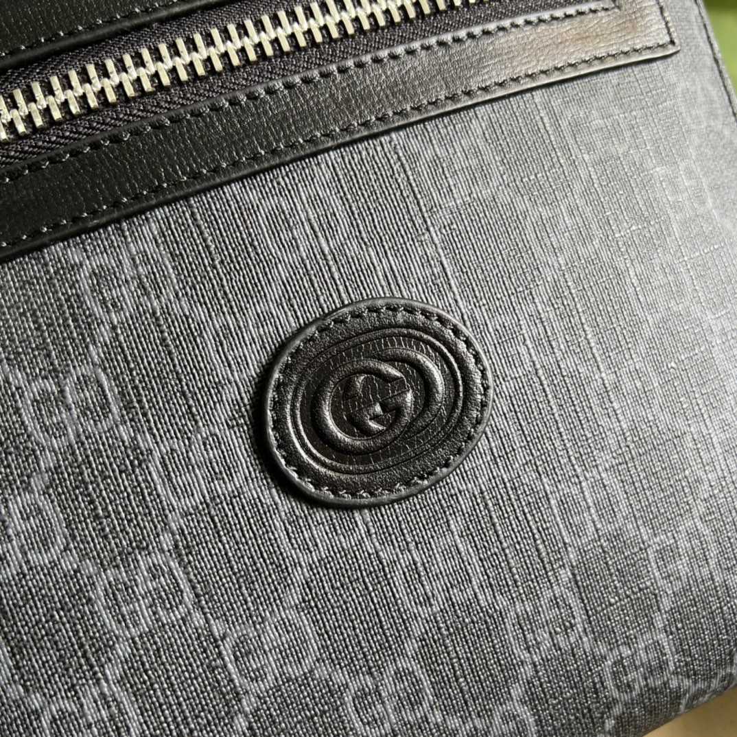 Gucci GG Supreme Messenger Bag(21-23.5-4.5cm)   - FashionPlug
