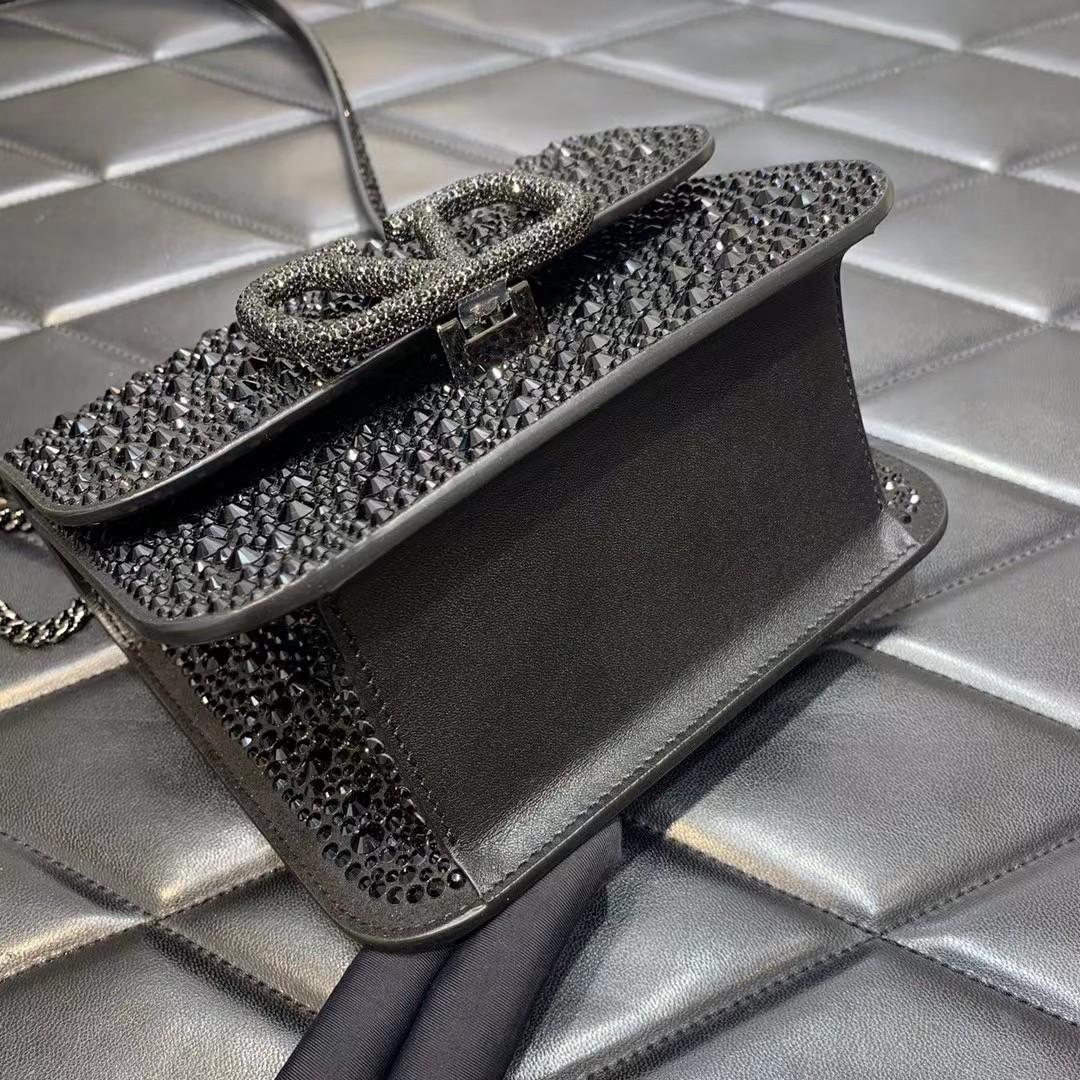 Valenti Vlogo Shoulder Bag - FashionPlug