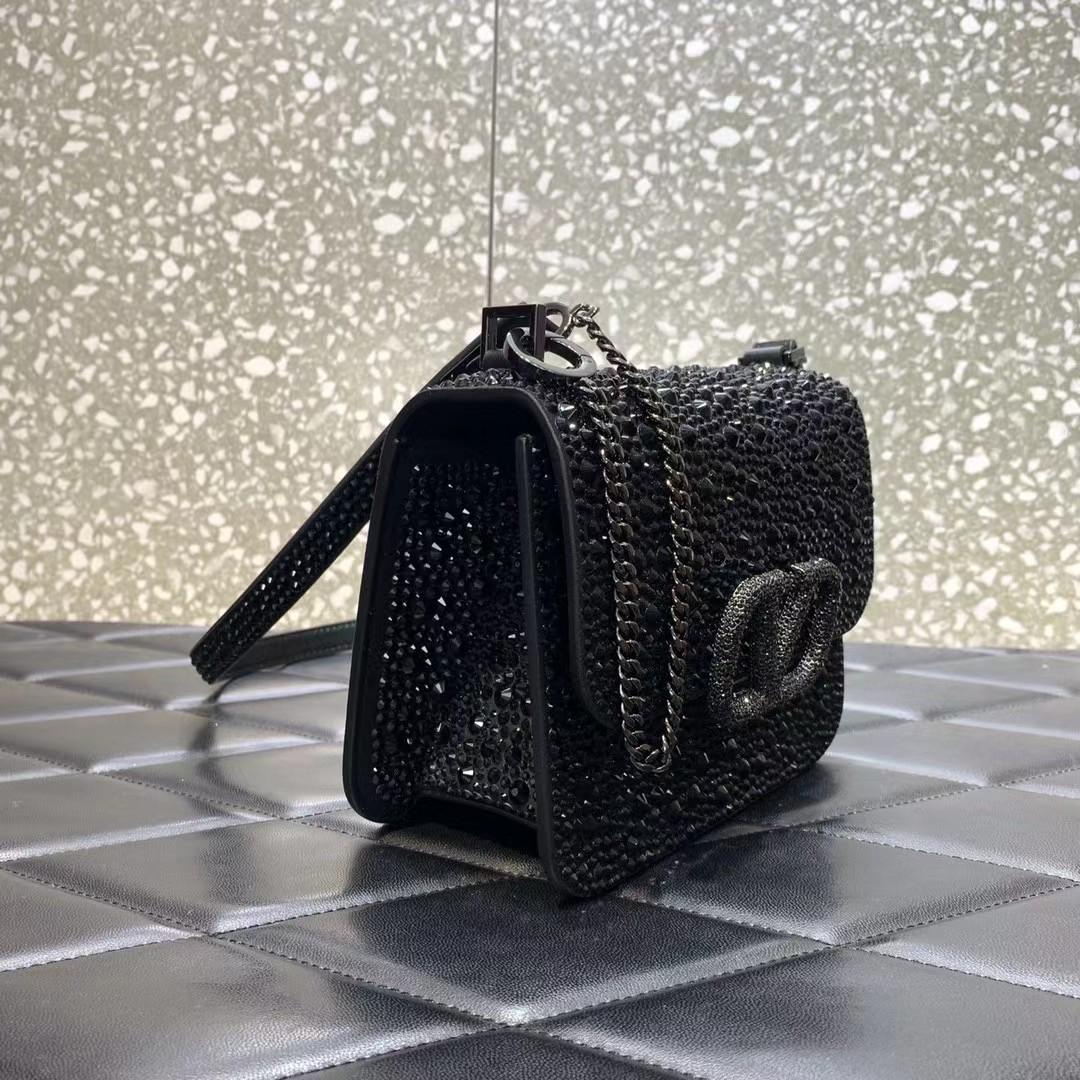 Valenti Vlogo Shoulder Bag - FashionPlug