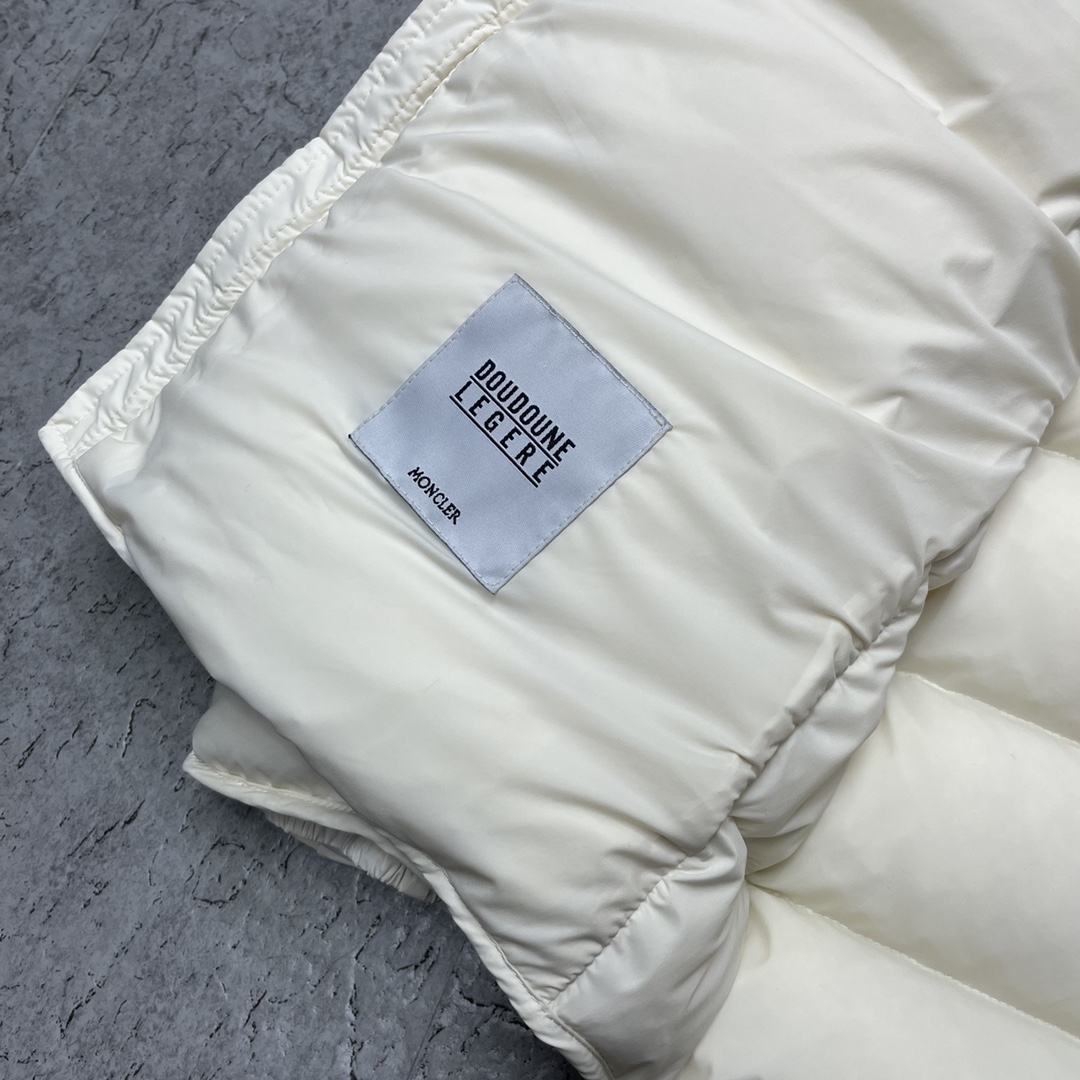 Moncler Hooded Padded Jacket - FashionPlug
