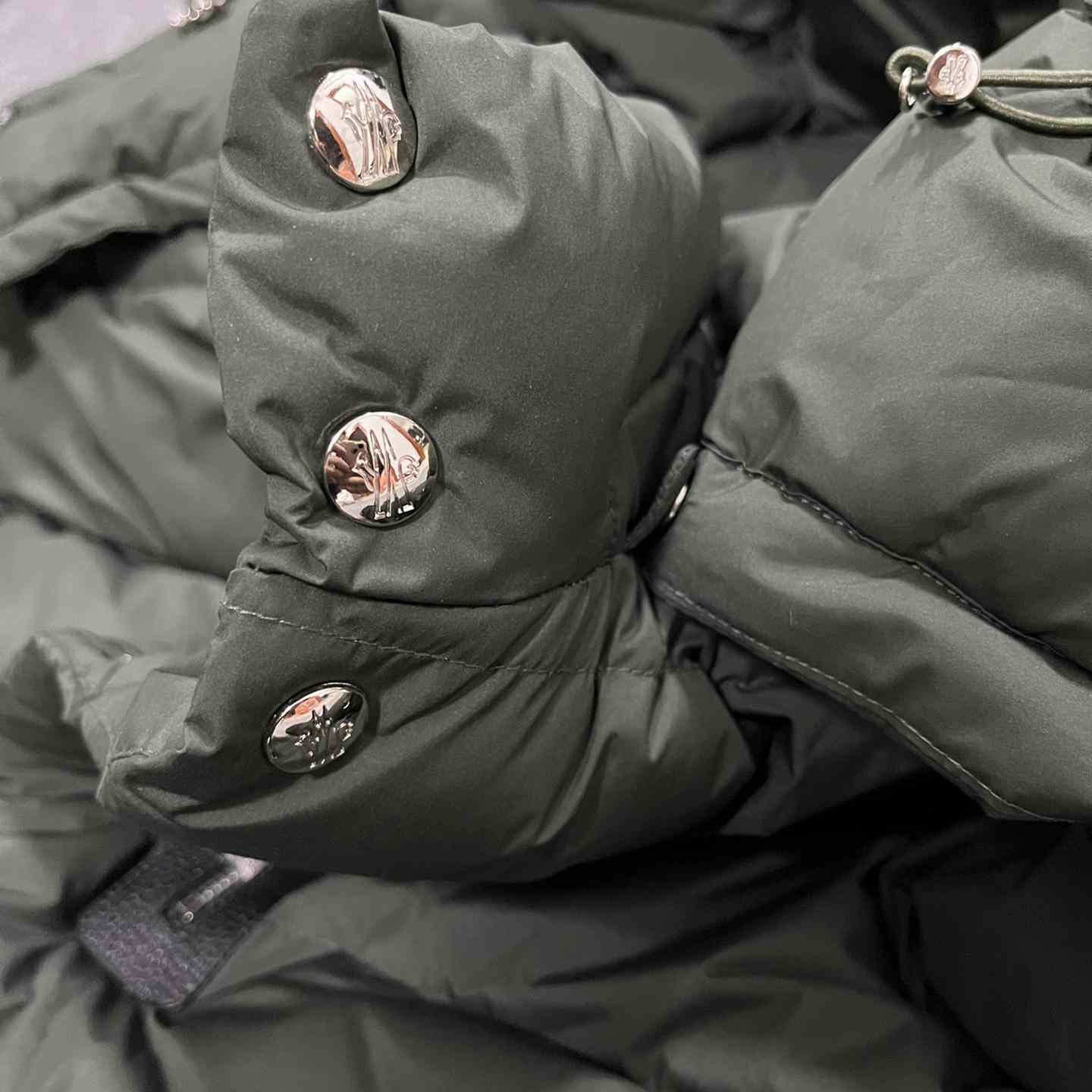 Moncler Bauges Short Down Jacket - FashionPlug